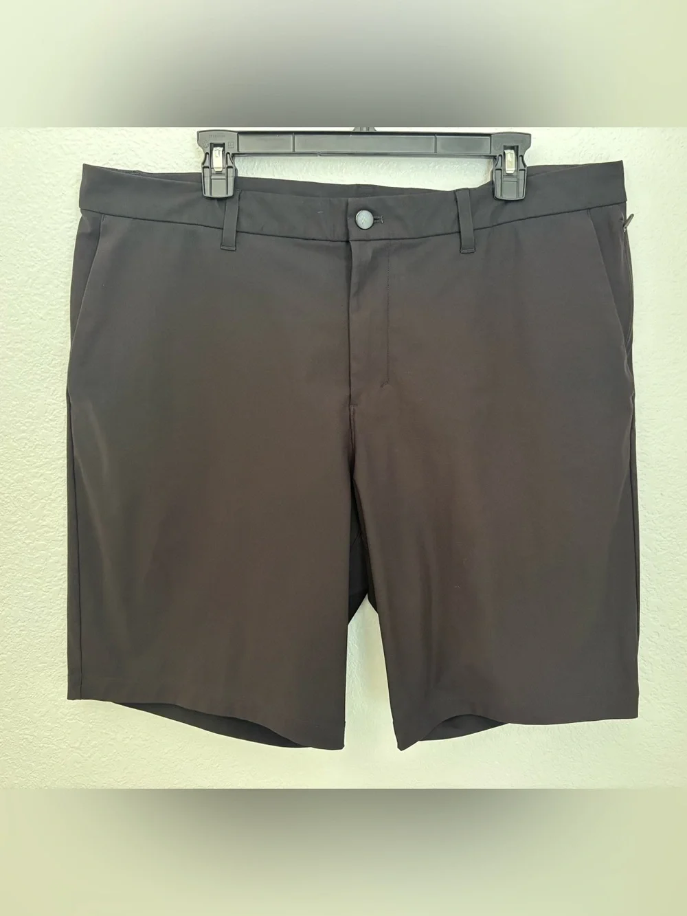 Lululemon men’s golf shorts size 38 black